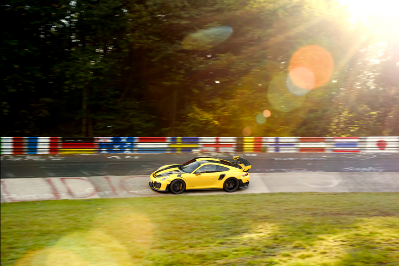 Illustration for article titled Porsche 911 GT2 RS Drops A Lambo-Crushing Record 6:47.3 Nürburgring Time